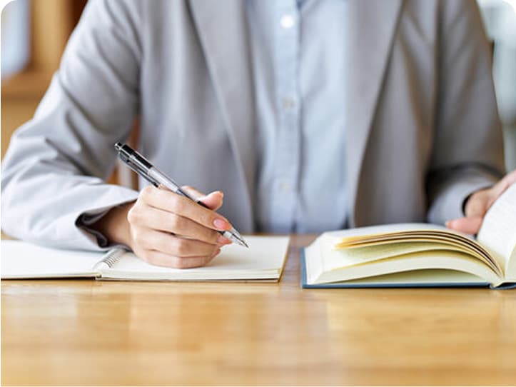 学習動画とクイズのイメージ